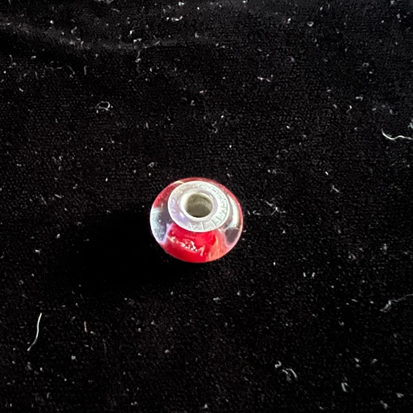 Chamilia Red Sparkle Murano Bead - Picture 2 of 4